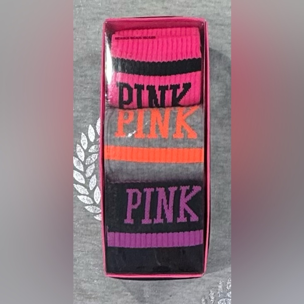 VS PINK VINTAGE KNEE HIGH SOCKS SET NWT